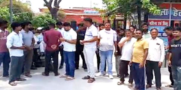 युवक से अभद्रता के आरोप में घिरे पूर्व विधायक चैंपियन, भीम आर्मी ने दी तहरीर