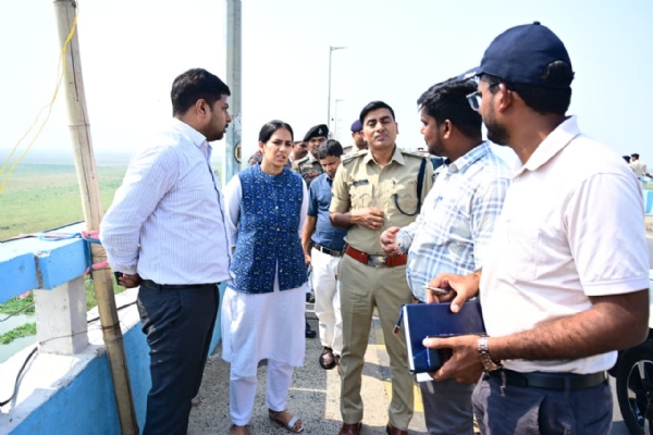 जायजा लेते डीएम और एसएसपी