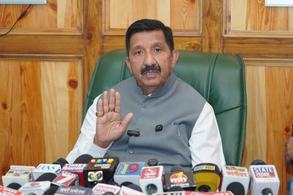 उपमुख्यमंत्री मुकेश अग्निहोत्री