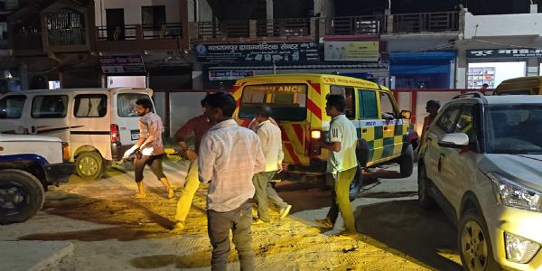 स्वर्गद्वारी से लौट रहे श्रद्धालुओं की बोलेरो नेपाल में खाई में गिरी, 11 घायल