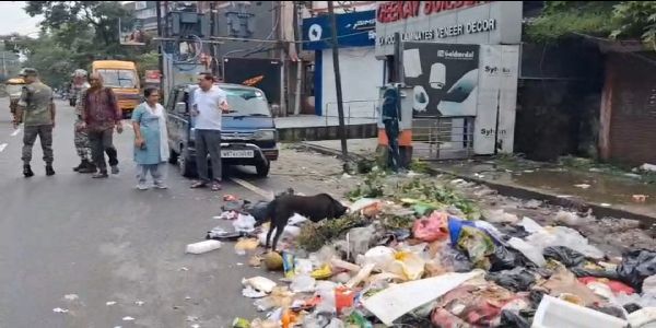 कचरा सफाई व्यवस्था पर नाराज़ प्रशासक, सख्त निर्देश