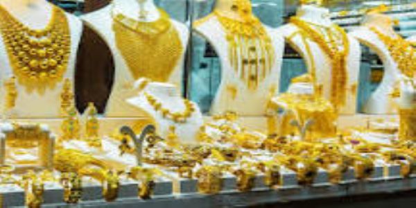 नकली गोल्ड देकर फाइनेंस कंपनी से उठाए 12 लाख रूपए