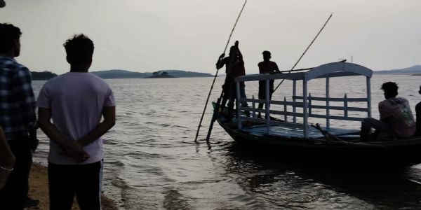 मैथन जलाशय में नहाने के दौरान आसनसोल का छात्र लापता, तलाश जारी