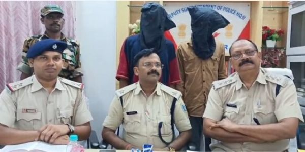 शिक्षिका से बैग छिनतई करने वाले दो आरोपित गिरफ्तार