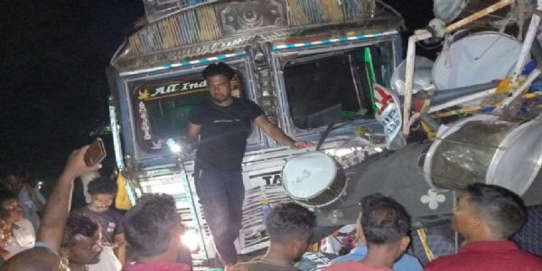दुर्घटनाग्रस्त वाहन की तस्वीर