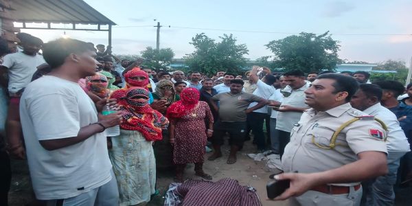 शराब की दुकान पर युवक की संदिग्ध मौत से बवाल