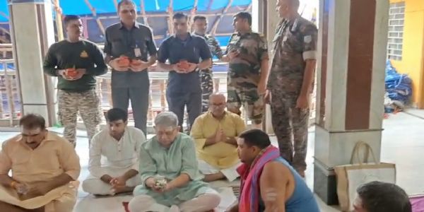 केंद्रीय मंत्री ललन सिंह ने बाबा बैद्यनाथ धाम में किया दर्शन-पूजन