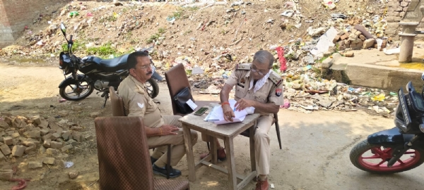 फोटो। घटना की सूचना पर पहुंची पुलिस