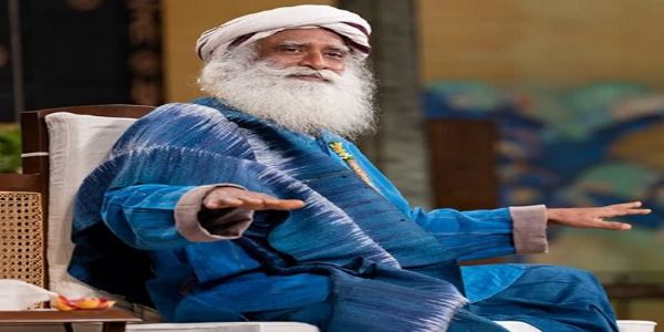 सद्दगुरु जग्गी वासुदेव पटना के बापू सभागार में अपने सम्बोधन के दौरान