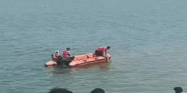मैहर: मार्कंडेय नदी में नहाते समय एक ही परिवार के तीन सदस्य डूबे, दो महिलाओं को बचाया, किशोर की तलाश जारी