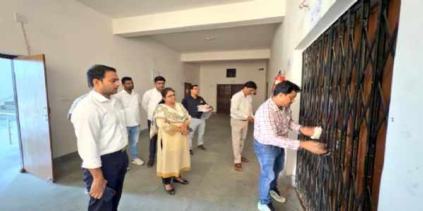 खूंटी में उपायुक्त ने किया ईवीएम वेयरहाउस का त्रैमासिक निरीक्षण