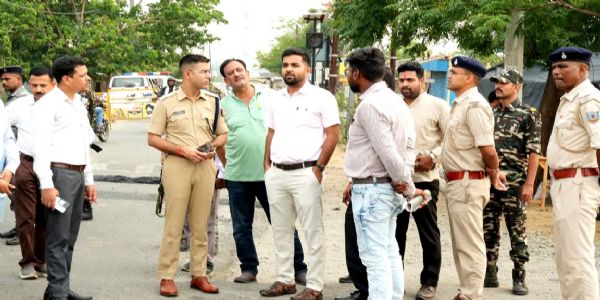डीसी-एसपी ने लिया ब्लैक स्पॉट पोखराह का जायजा, 13 दिनों में तीन की माैत
