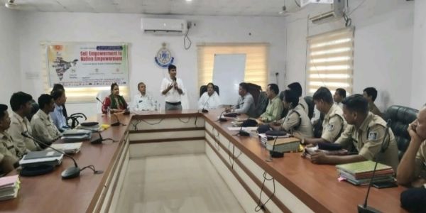 जबलपुर : जीआरपी अधिकारियों और कर्मचारियों के लिए तनाव प्रबंधन पर कार्यशाला आयोजित