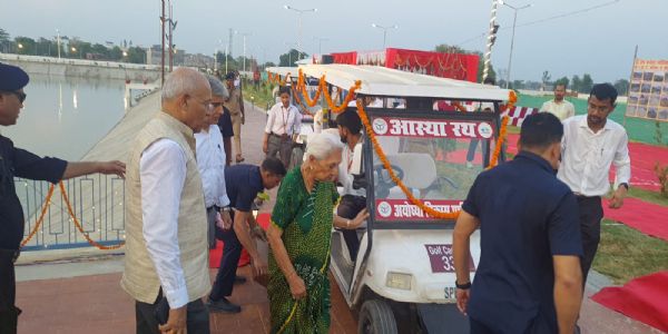 राज्यपाल आनंदीबेन पटेल ने अवध विश्वविद्यालय के नवीन परिसर में भव्य सरोवर का किया लोकार्पण