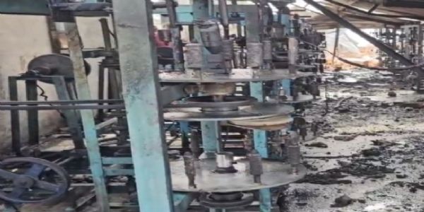 पटाखा फैक्टरी में भीषण विस्फोट, इमारत जमींदोज, 5 से अधिक श्रमिक घायल