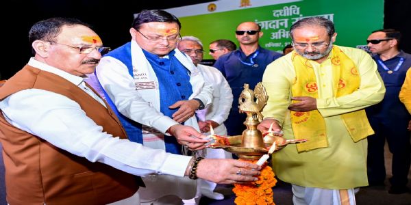 स्वास्थ्य सेवाओं को जन-केंद्रित बनाने के लिए लगातार काम कर रही सरकार: जेपी नड्डा
