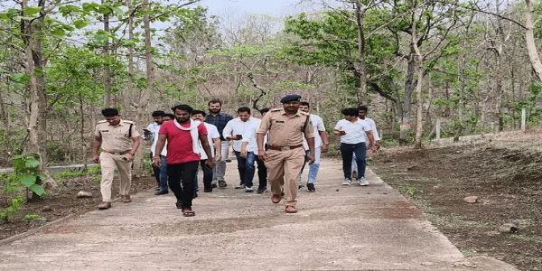 बैतूल: मुख्यमंत्री को ज्ञापन देने जा रहे कांग्रेस नेताओं को पुलिस ने हिरासत में लिया