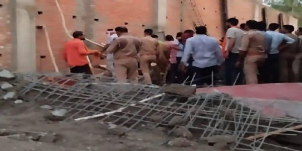 बाराबंकी के हैदरगढ़ में निर्माणाधीन इमारत की शटरिंग भरभराकर गिरी, 07 मजदूर दबे; 04 को बचाया, 03 की तलाश जारी
