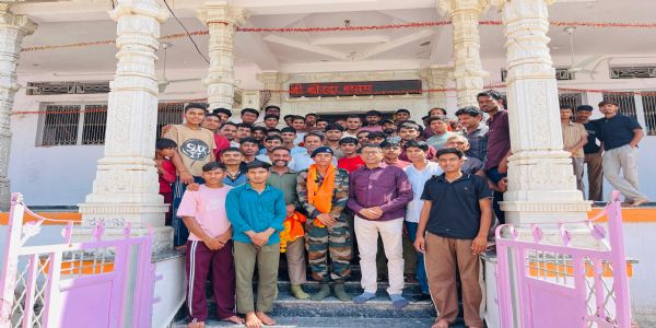 पिता की गांव में पंचर की दुकान, अग्निवीर बनकर लौटे किशन का विधायक ने किया स्वागत