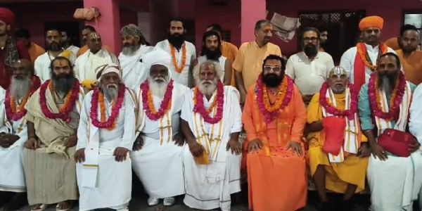 अखिल भारतीय अखाड़ा परिषद की नई कार्यकारिणी गठित,रविंद्र पुरी बने अध्यक्ष