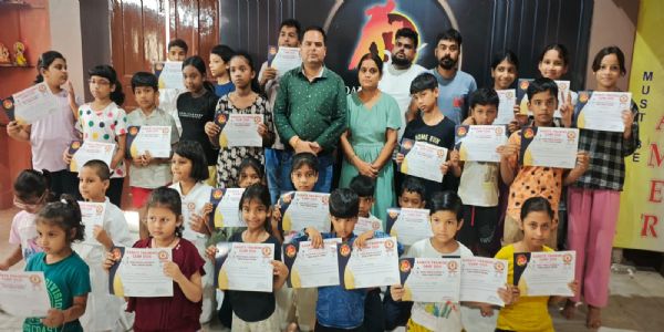 रांची में आयोजित दो दिवसीय निःशुल्क कराटे प्रशिक्षण शिविर संपन्न