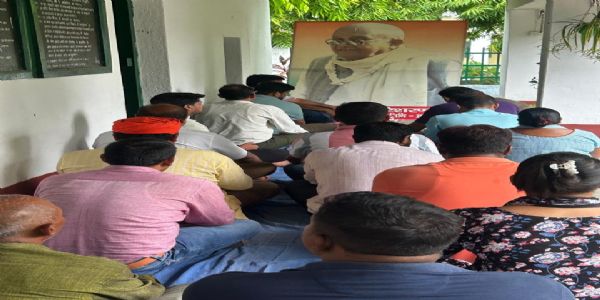 जेपी आश्रम में खादी पुरूष त्रिपुरारी शरण की मनी 13 वीं पुण्यतिथि