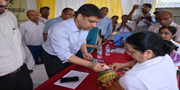 डीसी ने पल्स पोलियो अभियान का किया शुभारंभ