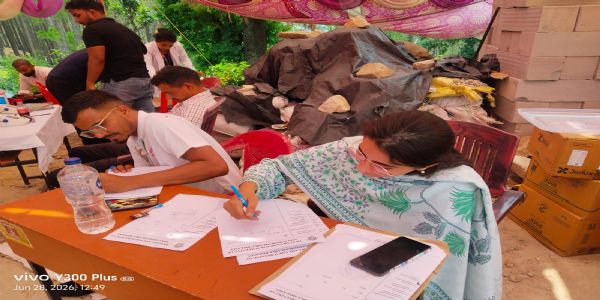 निशुल्क स्वास्थ्य शिविर का उठाया लाभ