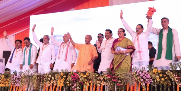अखिलेश जी, अयोध्या को रामभक्तों ने संवारा, आप पश्चाताप कर रामलला के दर्शन करिए: मुख्यमंत्री योगी*