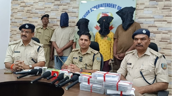 गिरफ्तार आरोपी की जानकारी देते सीटी एसपी ललित मीणा