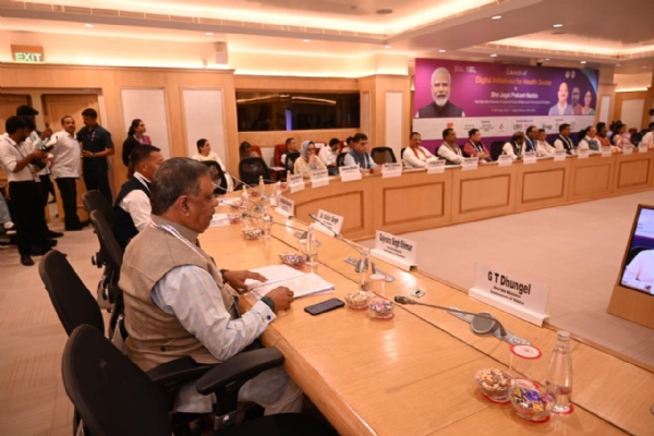 स्वास्थ्य मंत्री