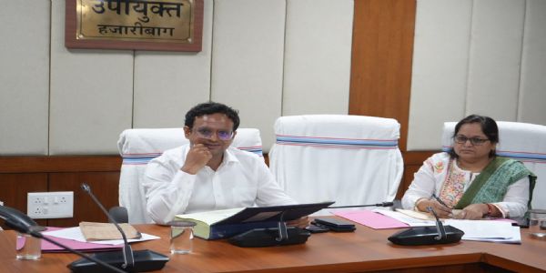 नोटरी पब्लिक की सतर्कता से भी जमीन अन्य अनियमितताओं पर लगेगी रोक : उपायुक्त