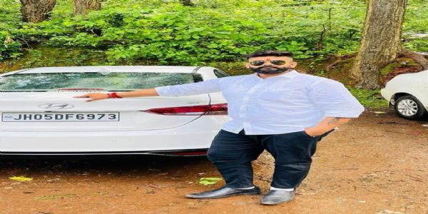 चाकूबाजी में घायल हिमांशु सिंह की इलाज के दाैरान माैत