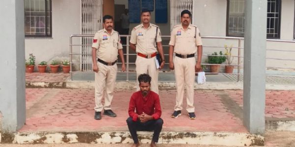 बलरामपुर : नाबालिग से दुष्कर्म का आरोपित गिरफ्तार, रघुनाथनगर पुलिस ने त्वरित कार्रवाई कर भेजा जेल
