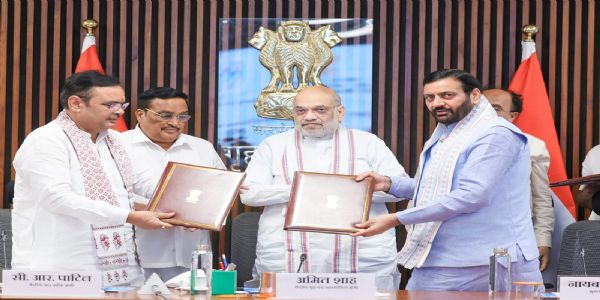 ऐतिहासिक यमुना जल समझौते पर केंद्रीय गृह एवं सहकारिता मंत्री अमित शाह, केंद्रीय जल शक्ति मंत्री सी.आर. पाटिल, राजस्थान के मुख्यमंत्री भजन लाल शर्मा और हरियाणा के मुख्यमंत्री नायब सिंह सैनी की मौजूदगी में केंद्रीय जल शक्ति मंत्रालय, राजस्थान और हरियाणा सरकार के बीच मेमोरेंडम ऑफ एग्रीमेंट (एमओए) पर साइन हुआ