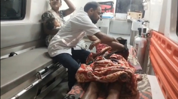 बीजापुर में युवक पेड़ से गिरकर गंभीर रूप से घायल