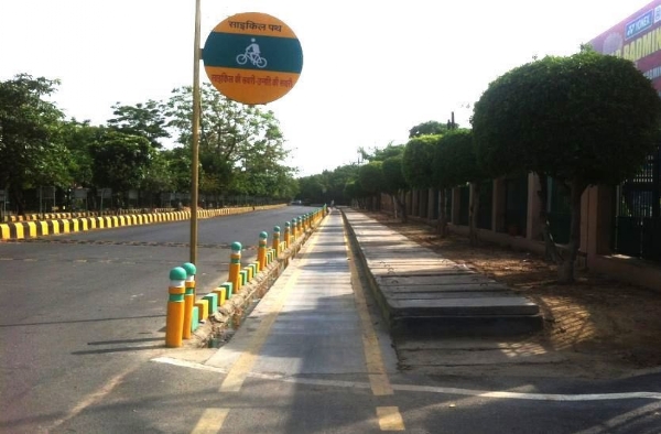 सपा सरकार में बना साइकिल ट्रैक