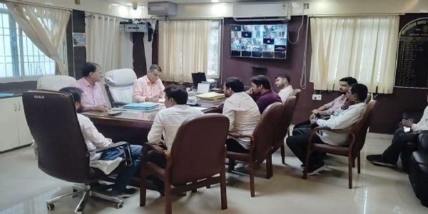 नगर विकास एवं आवास विभाग की उच्चस्तरीय टीम ने की नगर निगम कार्यालय की जांच