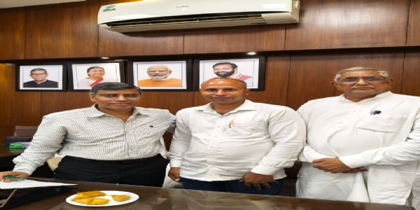 विश्वविद्यालयों के अनुबंधित शिक्षकों के लिए सेवा सुरक्षा की मांग