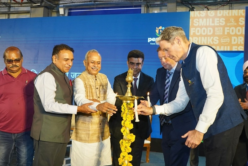 पेप्सिको के देश के दूसरे फ्लेवर कंसनट्रेट निर्माण संयंत्र के लोकार्पण कार्यक्रम का शुभारंब करते हुए अतिथि