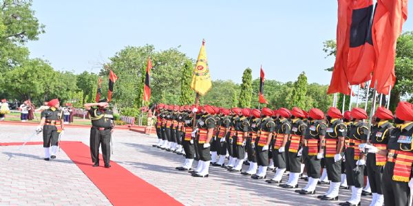 चार दशकों की अपनी सैन्य सेवा के दौरान लेफ्टिनेंट जनरल मंजिंदर सिंह ने चुनौतीपूर्ण कमान संभाली, साउथ वेस्टर्न कमांड, जयपुर की कमान छोड़ी