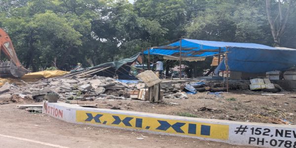 दुर्ग जिले में हनोदा माइनर नहर क्षेत्र में विशेष अतिक्रमण हटाओ अभियान
