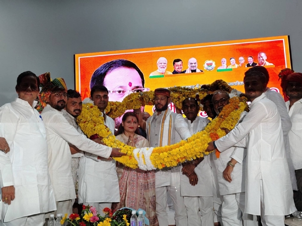 खाद्य- रसद मंत्री मनोज पांडे खाद्य- रसद मंत्री मनोज पांडे