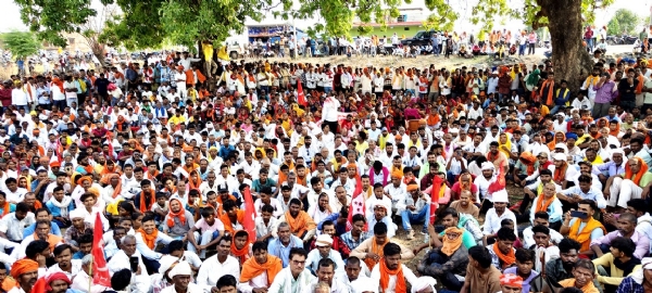 कार्यक्रम में उमड़ी भीड़ कार्यक्रम में उमड़ी भीड़