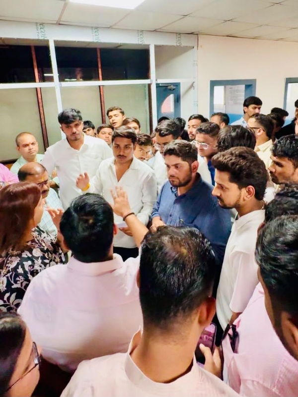 ज्ञान गंगा महाविद्यालय की समस्याओं को लेकर एबीवीपी का प्रदर्शन, प्राचार्या को सौंपा ज्ञापन ज्ञान गंगा महाविद्यालय की समस्याओं को लेकर एबीवीपी का प्रदर्शन, प्राचार्या को सौंपा ज्ञापन
