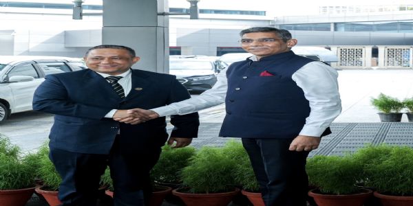 दिल्ली पहुंचे नेपाल के विदेश मंत्री