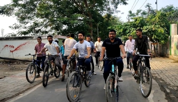 विश्व साइकिलिंग दिवस पर छपरा में भव्य साइकिल रैली का आयोजन