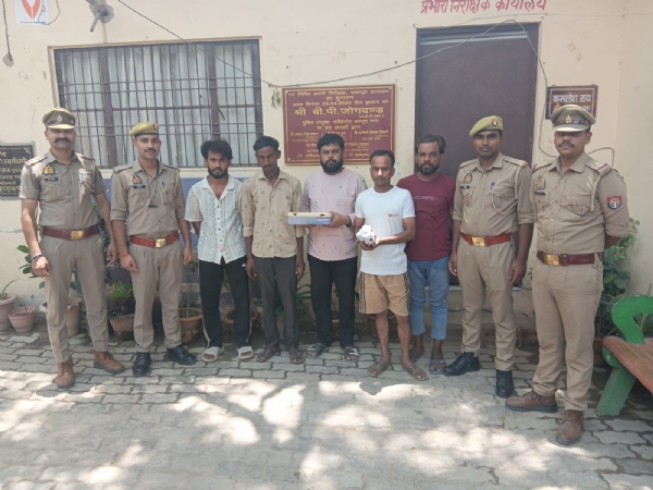पुलिस की गिरफ्त में शातिर
