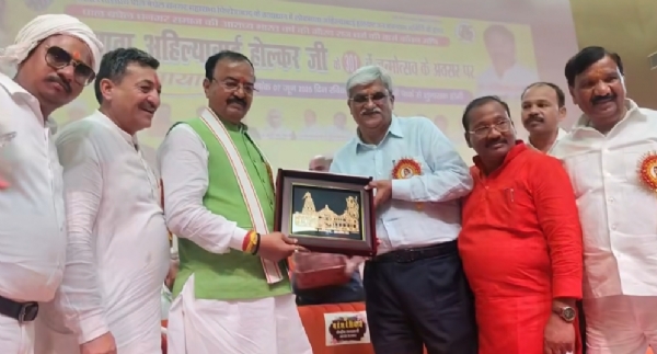 कार्यक्रम में उपमुख्यमंत्री केशव प्रसाद मौर्य कार्यक्रम में उपमुख्यमंत्री केशव प्रसाद मौर्य