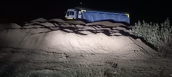मांड नदी से रेत तस्करी